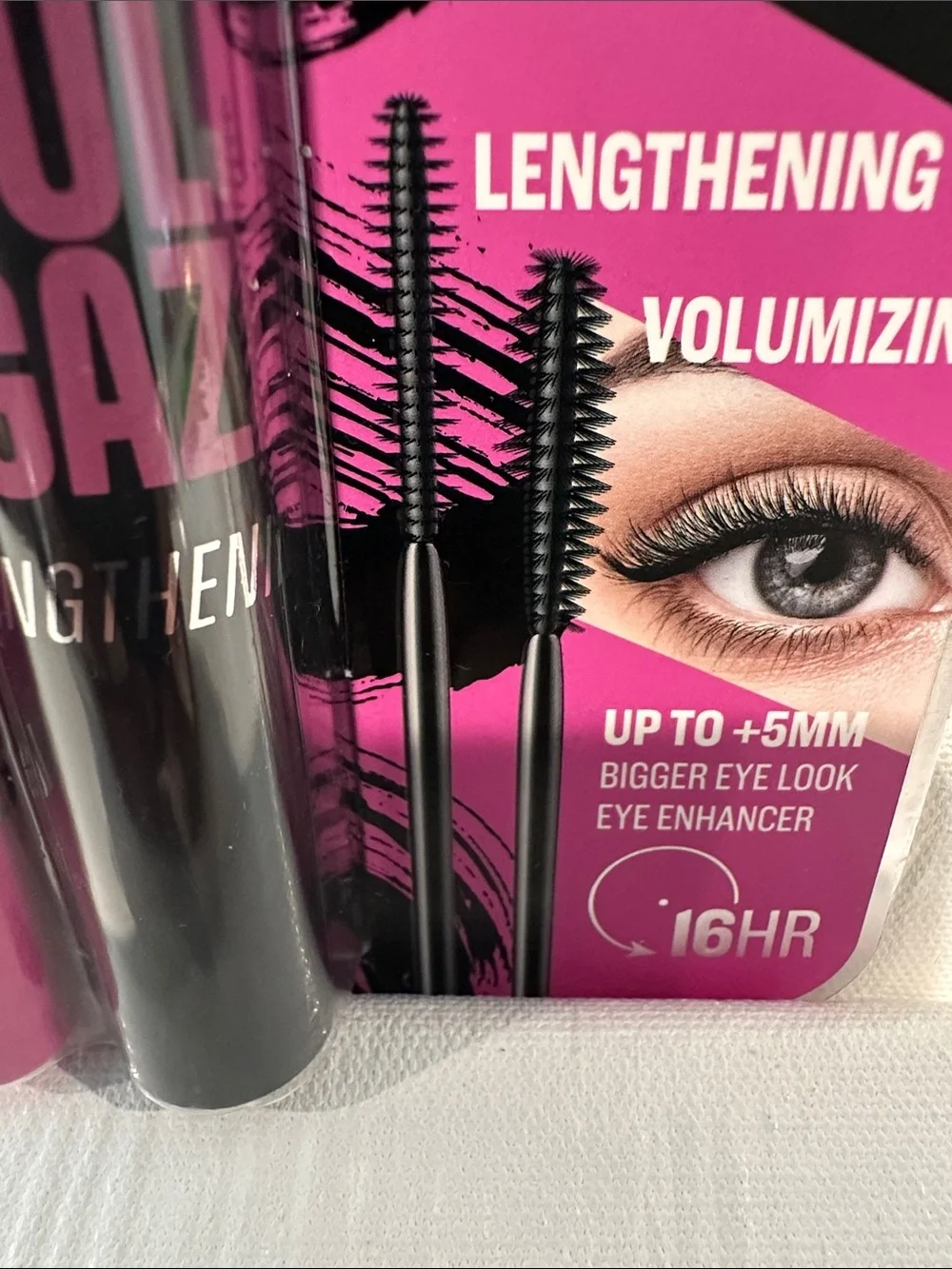 Celavi Bold Gaze Mascara Duo for Lengthening and Volumizing Eye Enhancer.